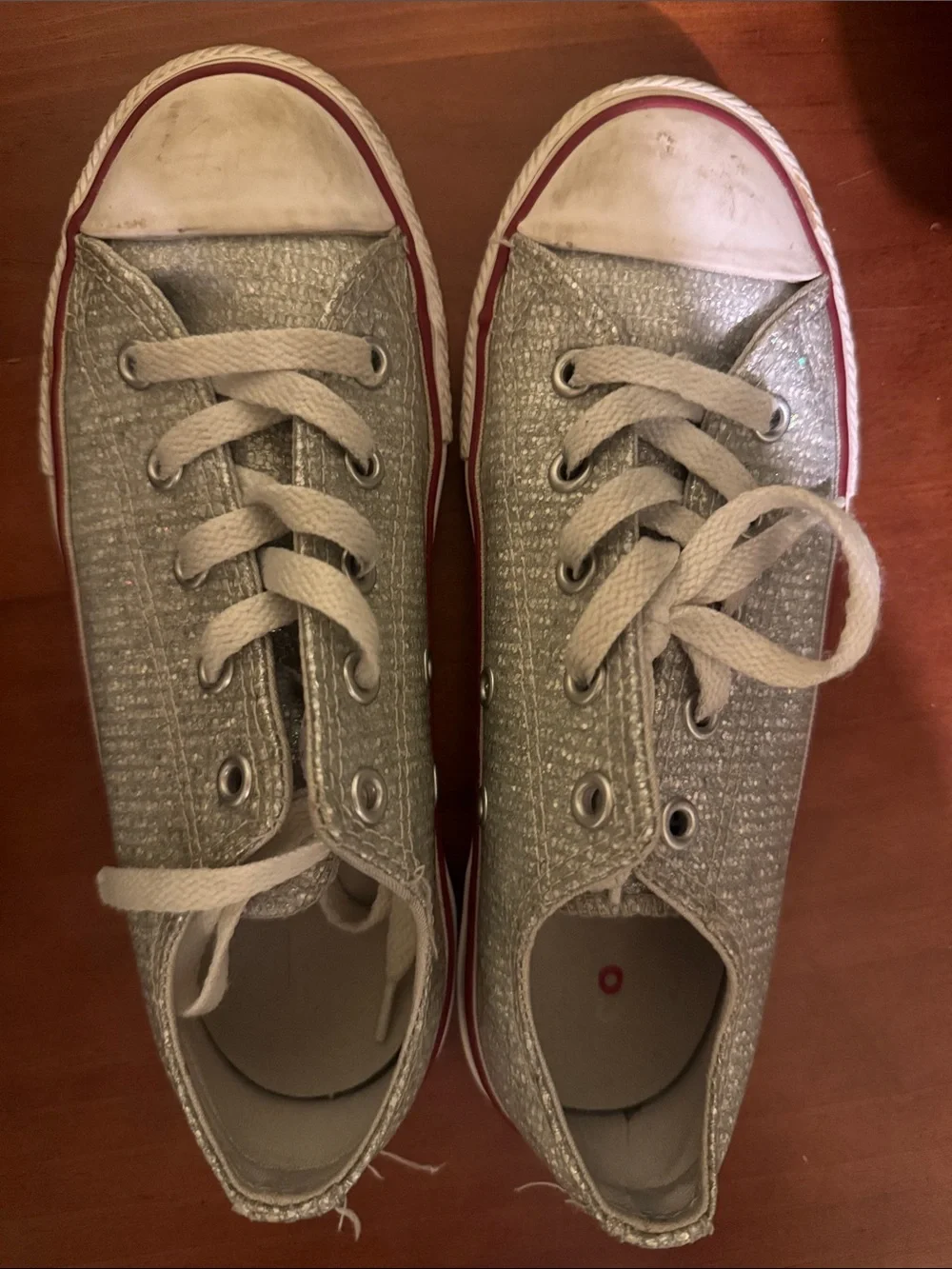 Converse Kids Silver Glitter Low-Top Sneakers with Red Stripe